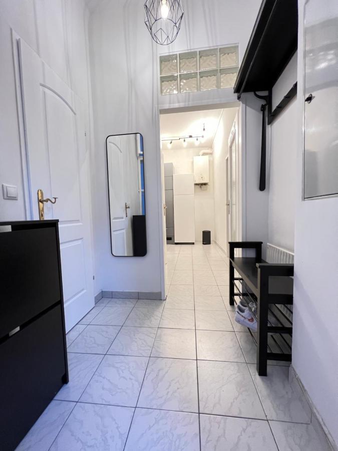 Centre Apartment *